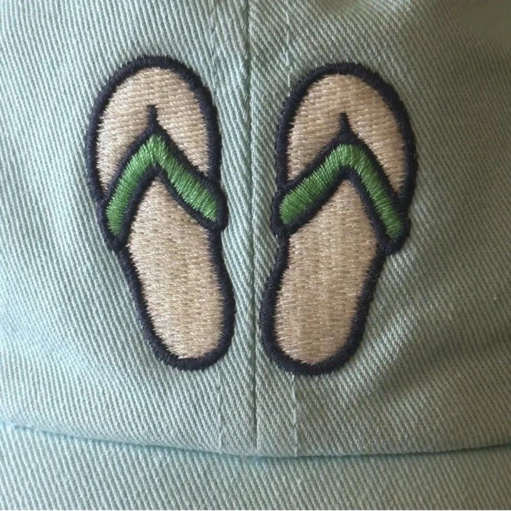 Life Is Good Women’s Flip Flops Chill Adjustable Cap Hat Blue embroidered NEW